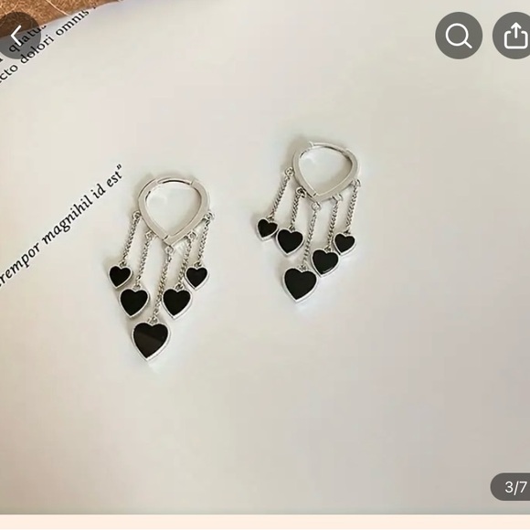 Black Heart Dangle Earrings New - Picture 2 of 4
